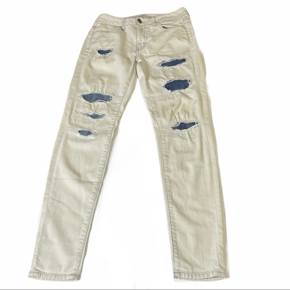 American Eagle “Super Stretch” ripped Jeans